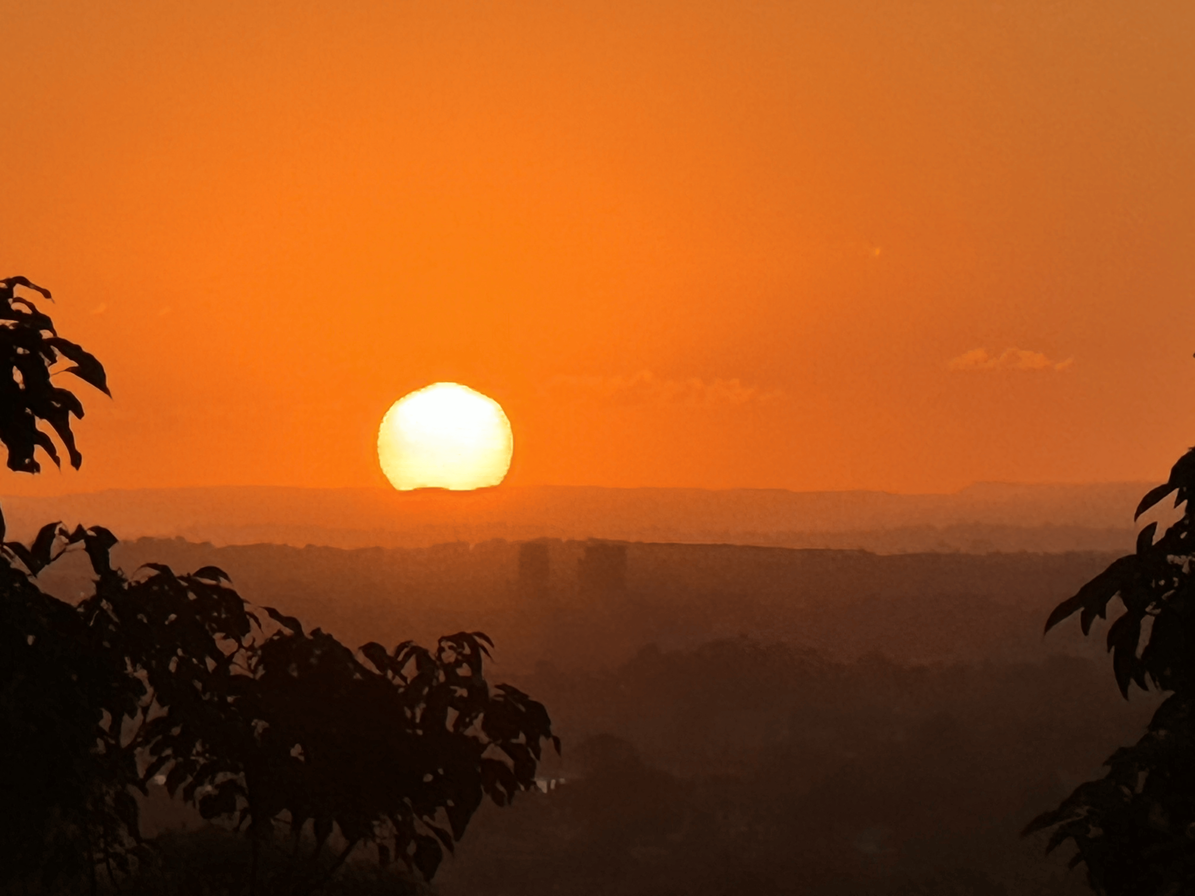 Melissa Movafaghi - Contego Media - Beginning of Setting Sun Over Sydney - Photograph Credit Melissa Movafaghi